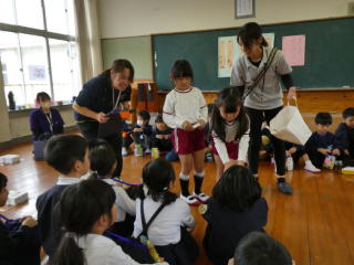 �������w�Z�Ƃ̌𗬊w�K