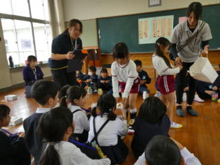 �������w�Z�Ƃ̌𗬊w�K