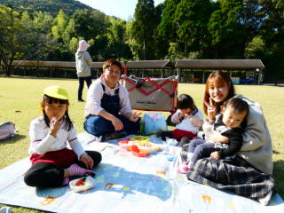 �e�q����