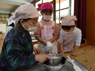 �����L�b�L���O